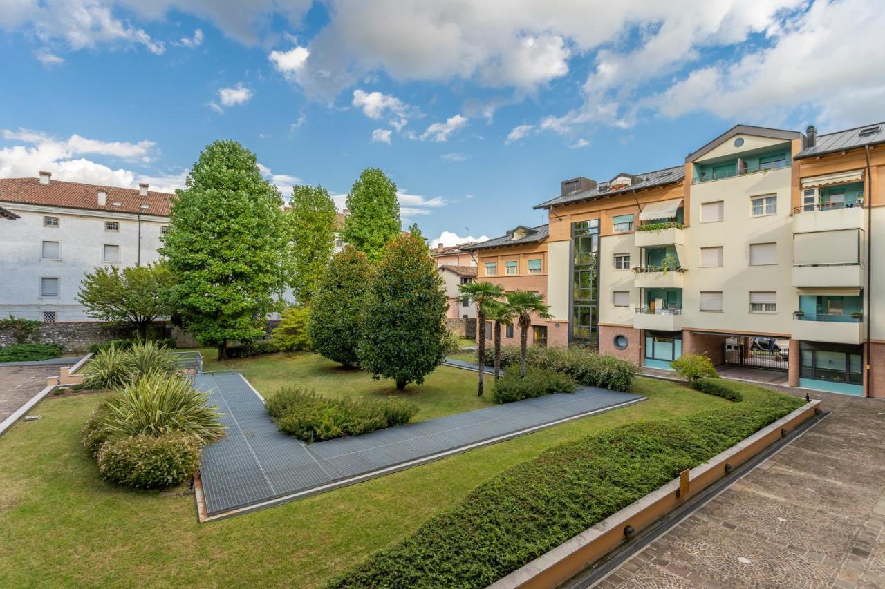 Teatro Nuovo Apartment With Free Parking Udine Exterior photo